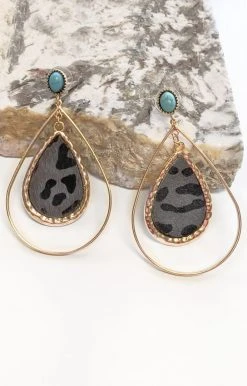 YFW - 734025 - 61822 Accessories Better Believe It Leopard Earrings