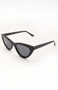 Billini/Banbe - B-1017-The Sofia - 61821 BANBE - The Sofia Sunglasses - Black/Smoke Accessories