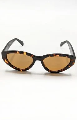Billini/Banbe - B-1023-The Hart - 61821 BANBE - The Hart Sunglasses - Amber Tort & Black/brown Accessories