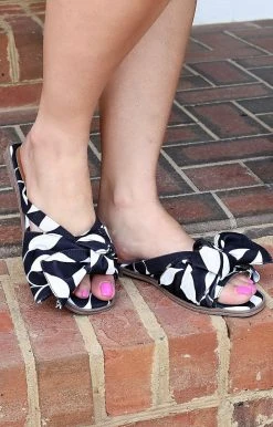 Impexsa Corp - MACARENA-57 - 4922 Let's Fiesta Slide - Black/White