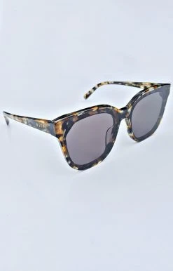 DIFF - GIA-SE-GR121 - 61922 DIFF - Gia Sea Tortoise Gray Sunglasses Accessories