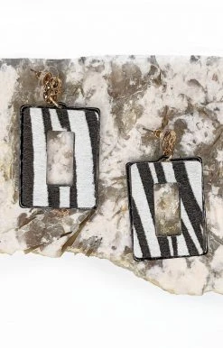 Accent Accessories- ER9662-53 - 62022 Animal Attraction Earrings - Black/White