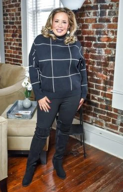 Davi & Dani - PWT91374APER - 121420 My Grateful Heart Plaid Sweater - Black/Ivory Sweaters