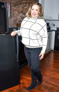 Davi & Dani - PWT91374APER - 121520 My Grateful Heart Plaid Sweater - Ivory/Black Sweaters