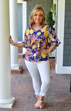 Andree - 18306-PP - 41221 TOPS Stay Connected Oversized Floral Top - Navy