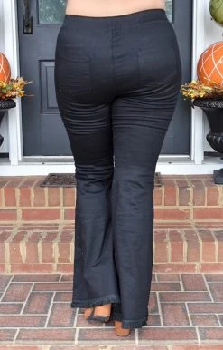 Umgee - N6715 - 9121 BOTTOMS Better Than Expected Flare Pants - Black