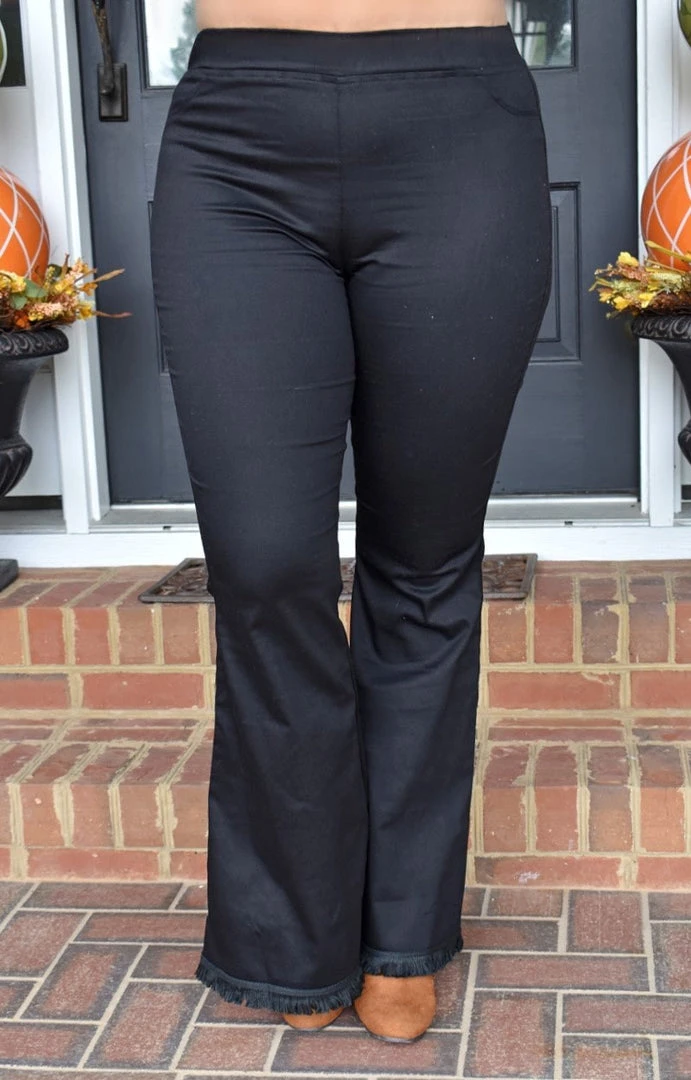 Umgee - N6715 - 9121 BOTTOMS Better Than Expected Flare Pants - Black