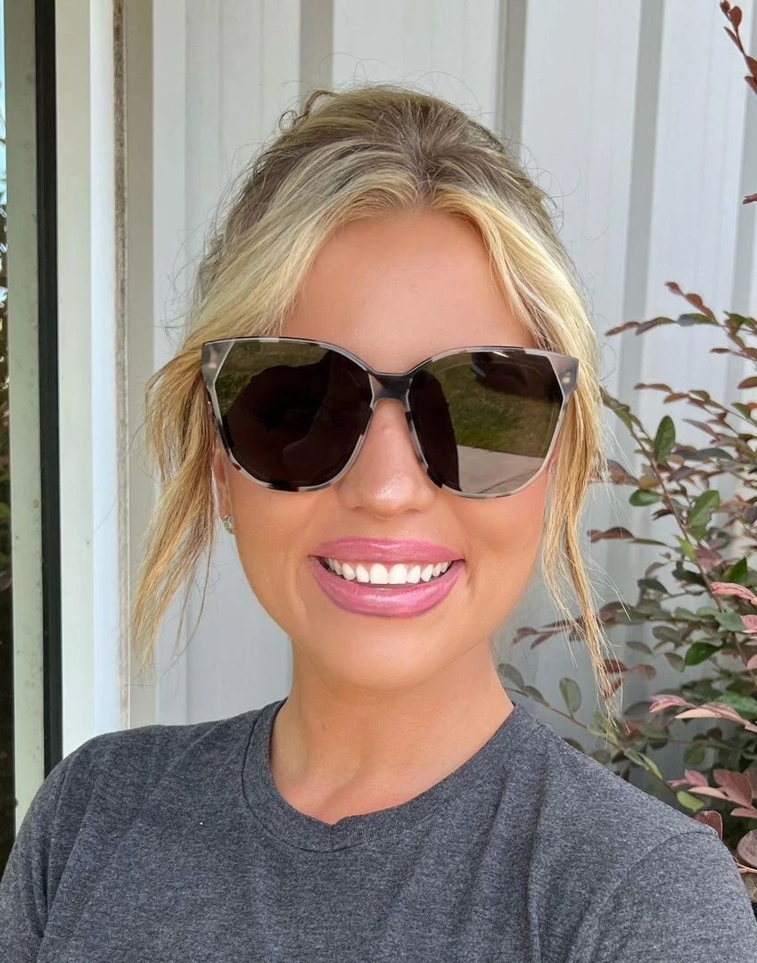 DIFF Eyewear - GIA-CT-GR121 - 61922 Accessories DIFF - Gia Cream Tortoise Gray Sunglasses