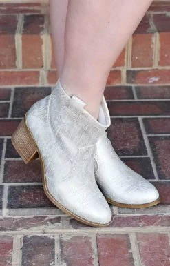 Chinese Laundry - Unite - 1722 SHOES CHINESE LAUNDRY - Unite Metallic Bootie