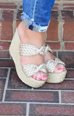 Impexsa Corp - MORA-23 - 21522 Tell Your Secrets Wedges - Gold