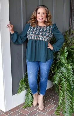 Andree - 19951 - 11722 TOPS All The Wonder Embroidered Top - Hunter Green