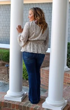 TCEC - CT7449 - 2222 TOPS Give Me A Sign Floral Top - Light Sage