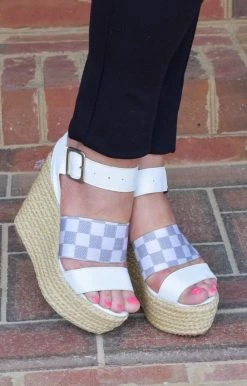 Impexsa Corp - RESORT-1 - 3922 SHOES A Point In Time Wedge - Ivory