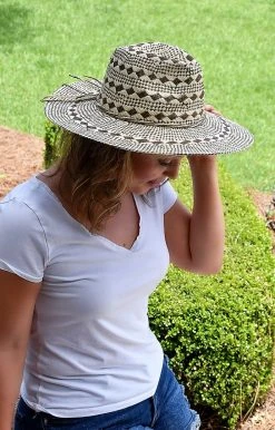 Fame Accessories - MMT8303BR - 72122 Canopy Of Love Hat - Brown