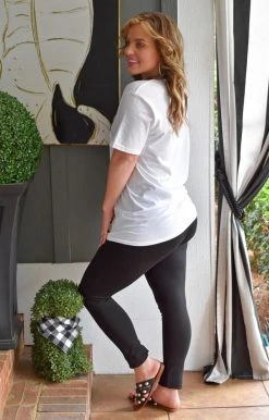 Glittering South - STPADDYHEART - 22422 My Lucky Heart Graphic Tee