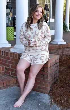 Staccato - 42267PP - 11022 Keep It Low Key Leopard Shorts - Oatmeal BOTTOMS