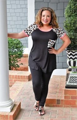 Heimish - BL-ST1302-14 - 31222 TOPS Beauty In The Details Print Top - Black/Leopard