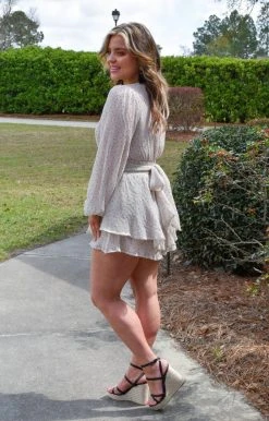 Main Strip - CR70983 - 3922 Simply Sassy Print Romper - Cream