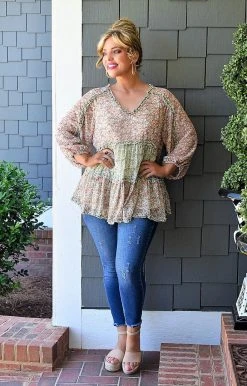 Davi & Dani - DT14232PER - 51522 TOPS Right Above It Floral Colorblock Top