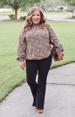 Umgee - N6715 - 9121 BOTTOMS Better Than Expected Flare Pants - Black