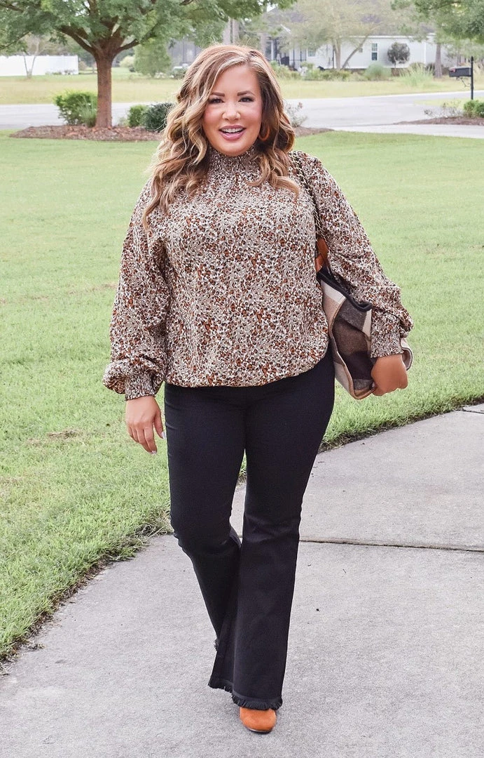 Umgee - N6715 - 9121 BOTTOMS Better Than Expected Flare Pants - Black