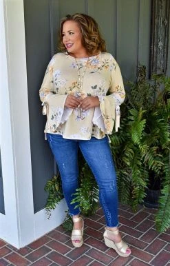 143 Story - TM8412A-PP - 32922 All Great Things Floral Top - Yellow TOPS